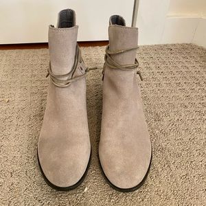 Sorel Waterproof Booties size 9